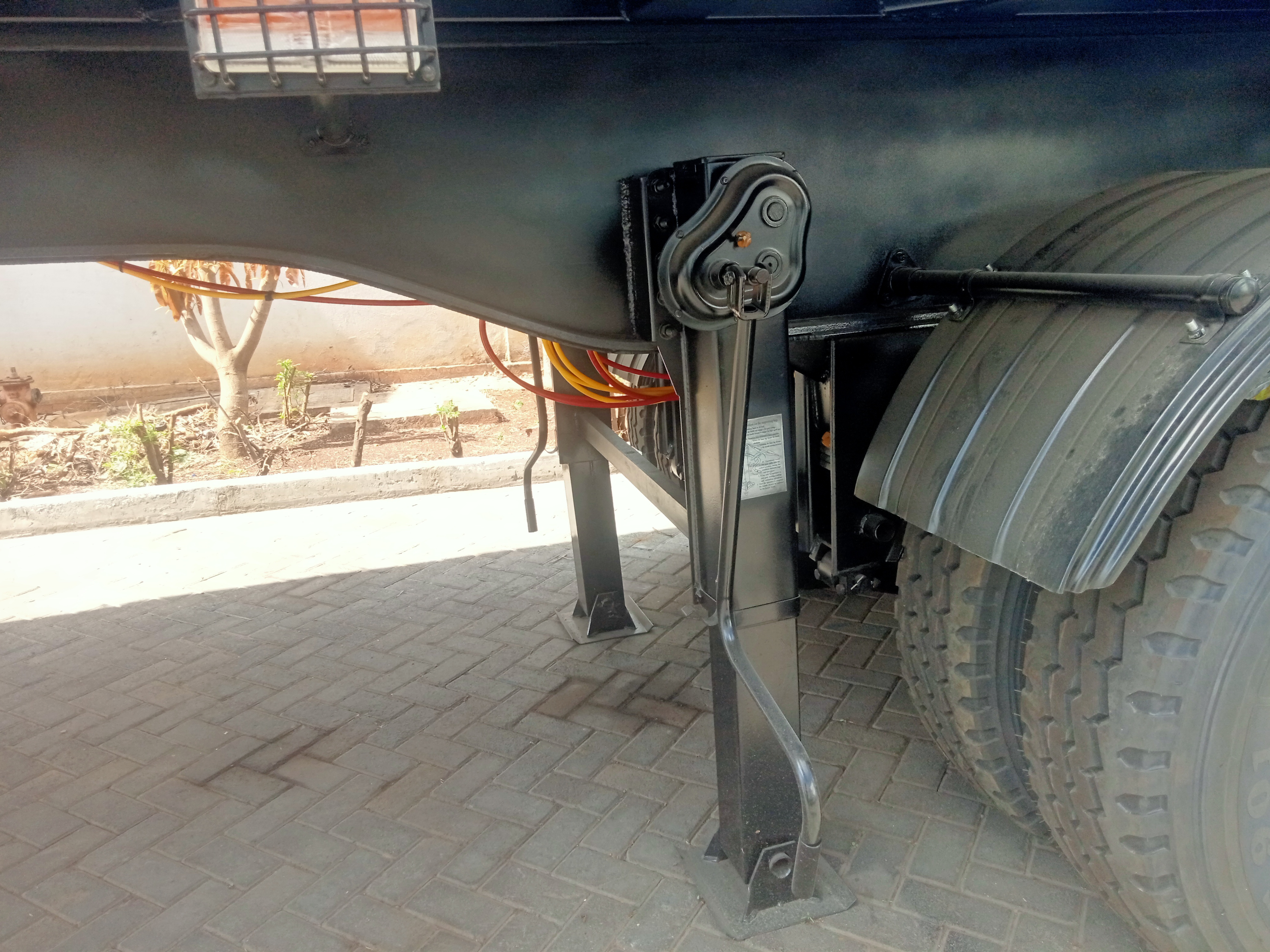 CIMC Flatbed Trailer 7